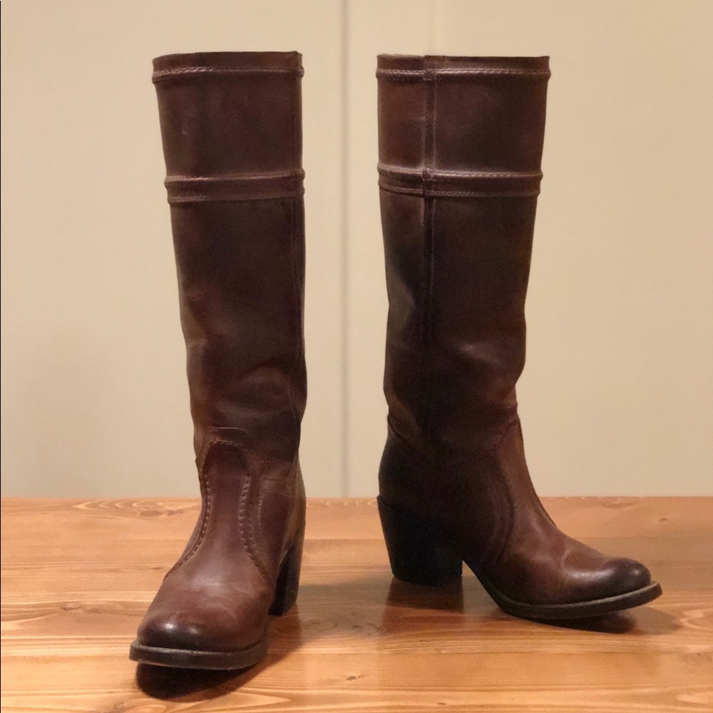 Frye Jane 14L boots, size 7